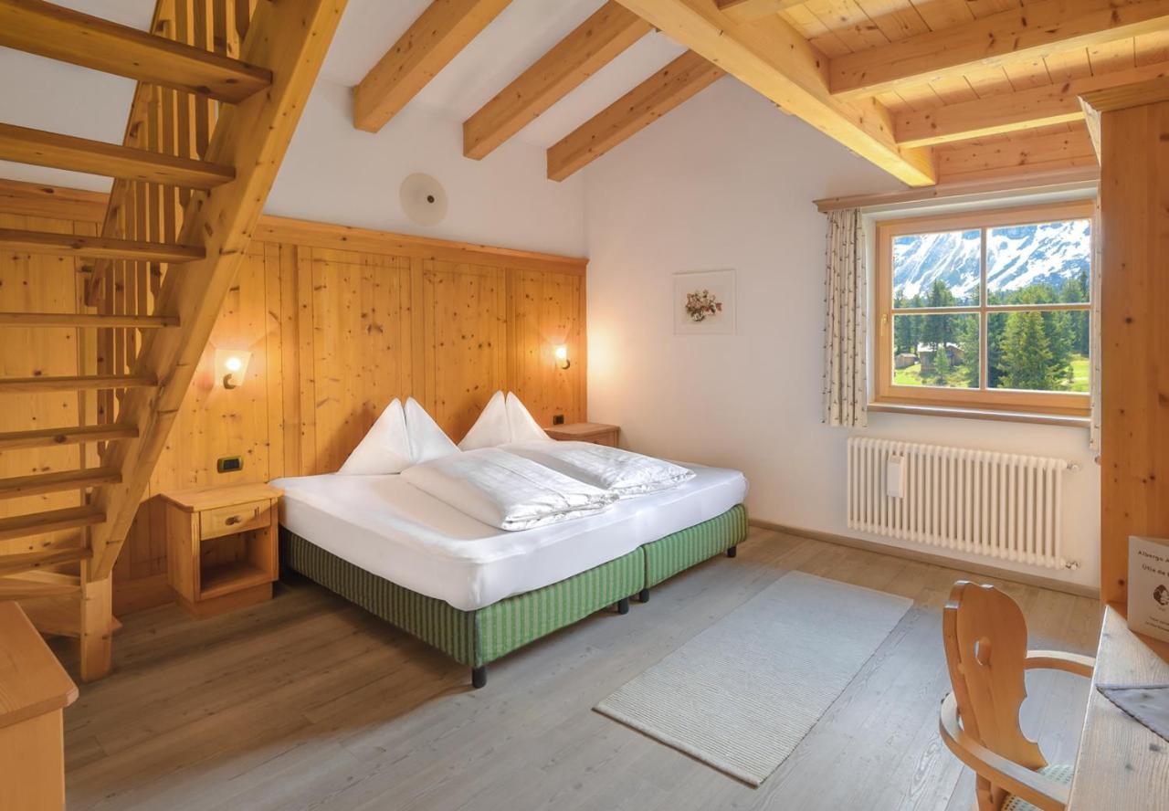 Uetia De Boerz Hotel San Martino in Badia Bagian luar foto