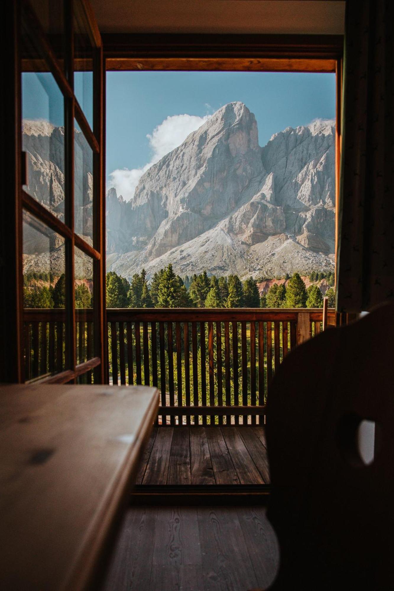 Uetia De Boerz Hotel San Martino in Badia Bagian luar foto